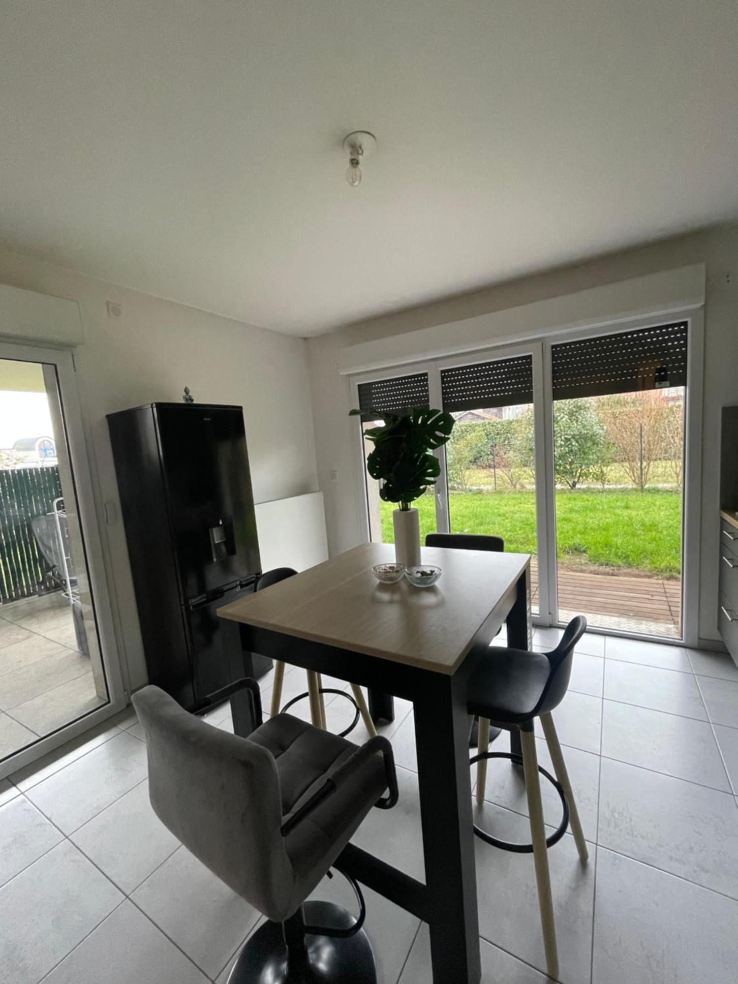 Apartmán Pleasant Garden Douvaine Exteriér fotografie