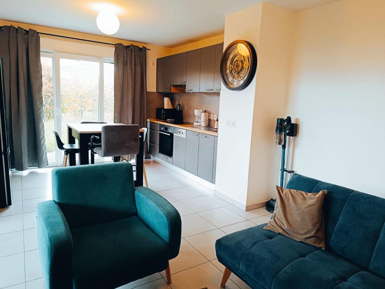 Apartmán Pleasant Garden Douvaine Exteriér fotografie